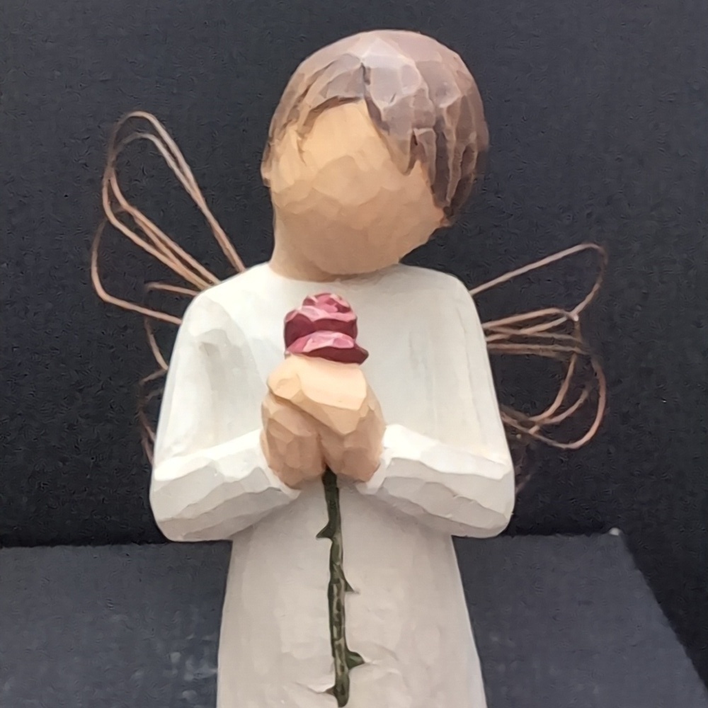 Willow Tree 2002 Loving Angel Figurine. - Picture 5 of 8